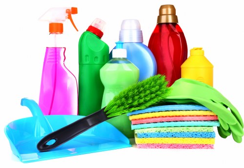 Professional carpet cleaning in a Hampton Wick living room